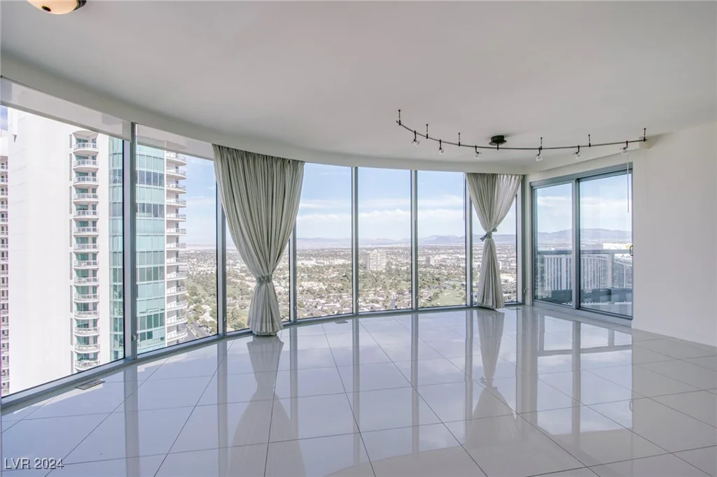 222 Karen, Las Vegas, NV 89109