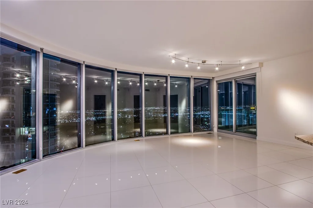222 Karen, Las Vegas, NV 89109