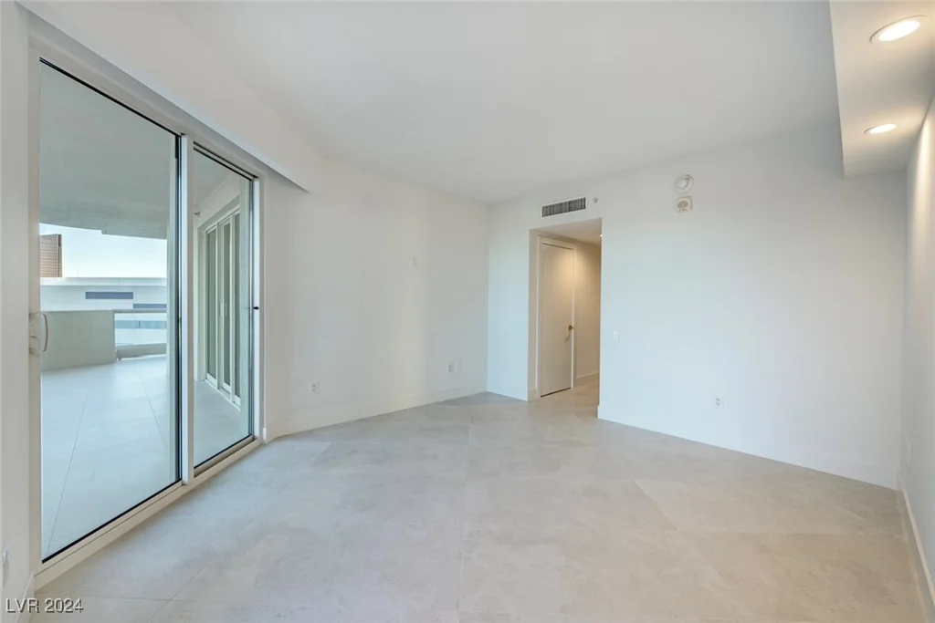 2747 Paradise, Las Vegas, NV 89109