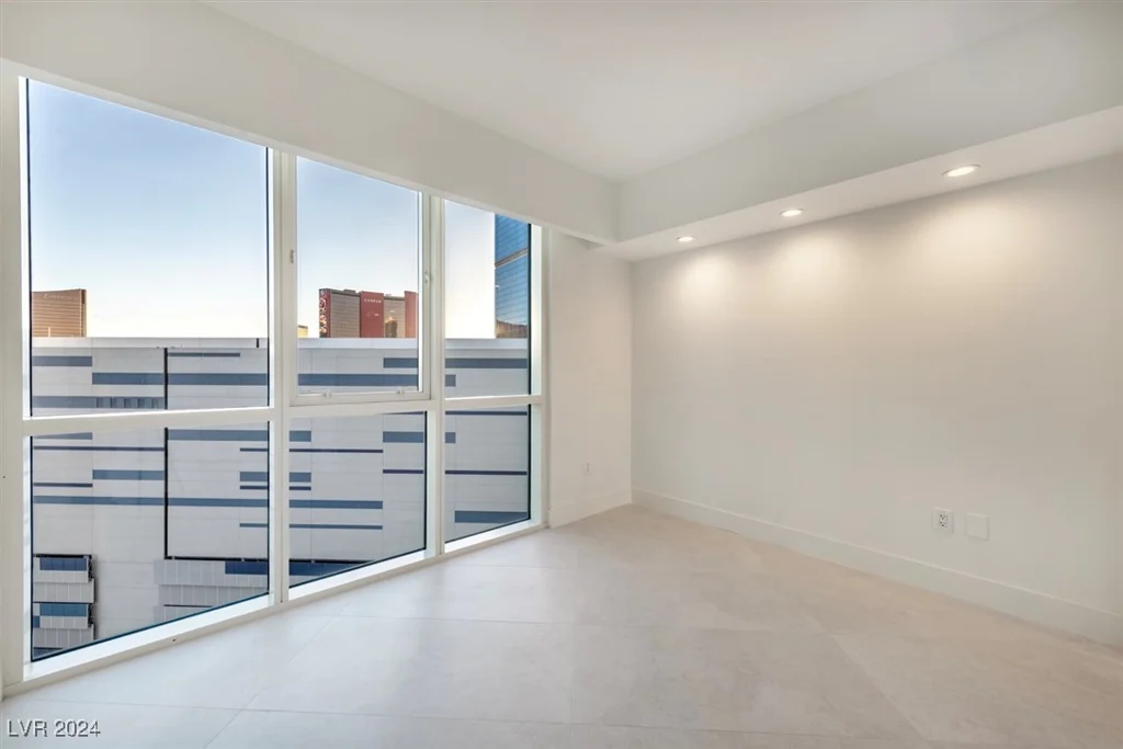 2747 Paradise, Las Vegas, NV 89109