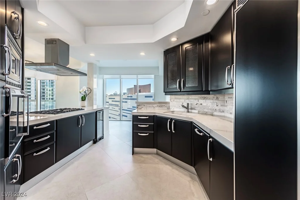 2747 Paradise, Las Vegas, NV 89109