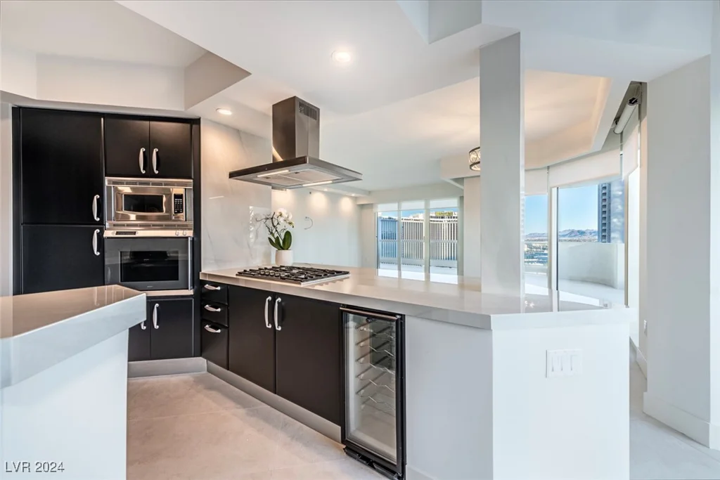 2747 Paradise, Las Vegas, NV 89109