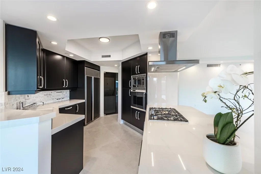 2747 Paradise, Las Vegas, NV 89109