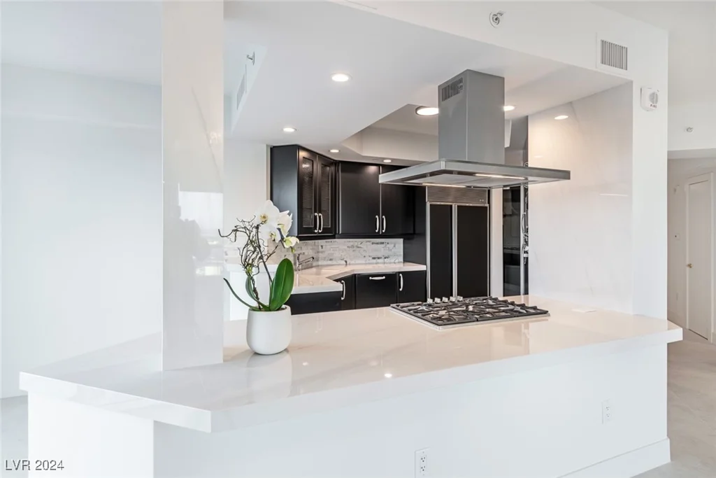 2747 Paradise, Las Vegas, NV 89109