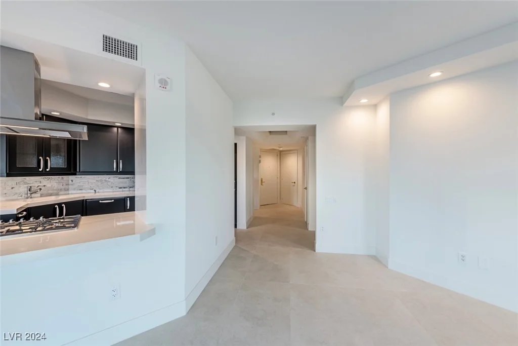 2747 Paradise, Las Vegas, NV 89109