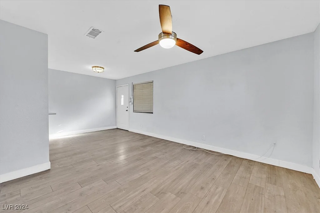 3801 Daisy, Las Vegas, NV 89119