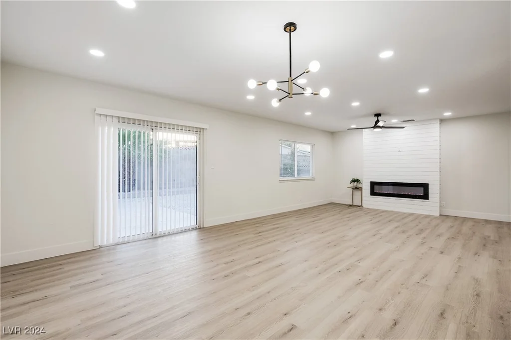 2900 Richfield, Las Vegas, NV 89102