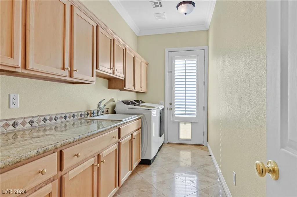 10925 Iris Canyon, Las Vegas, NV 89135