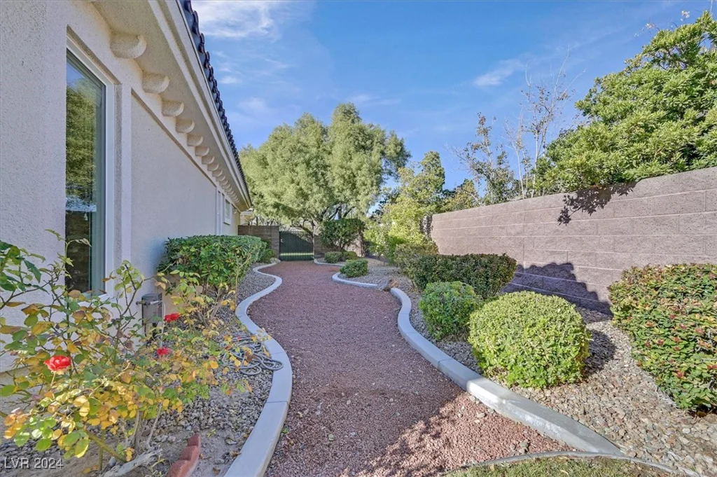 10925 Iris Canyon, Las Vegas, NV 89135