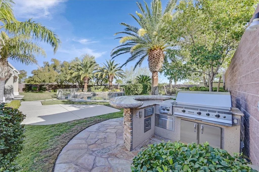 10925 Iris Canyon, Las Vegas, NV 89135