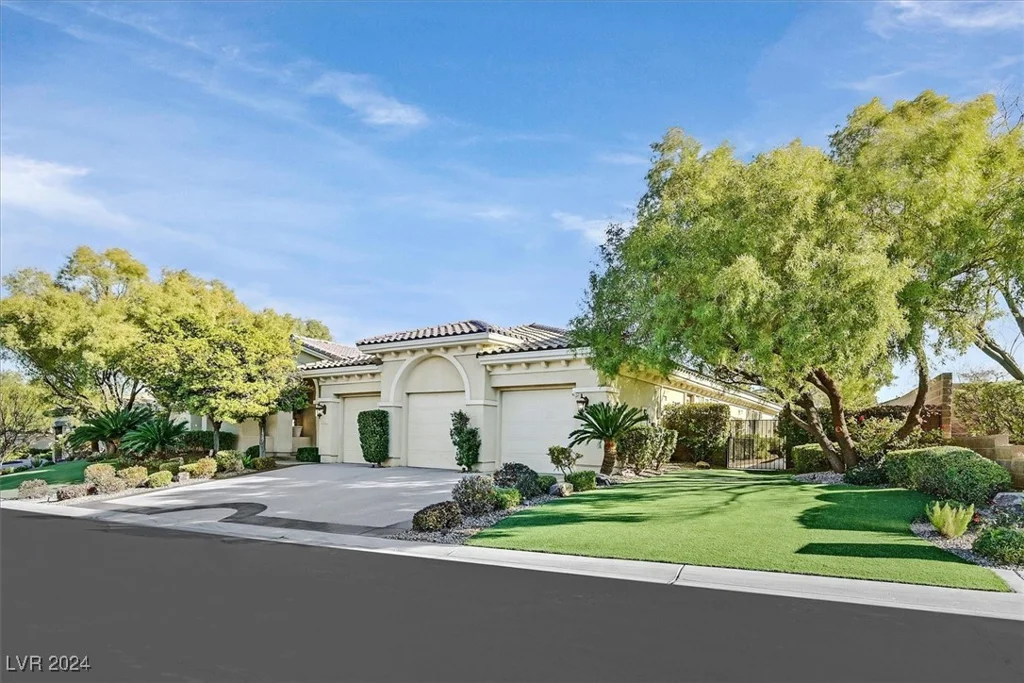 10925 Iris Canyon, Las Vegas, NV 89135