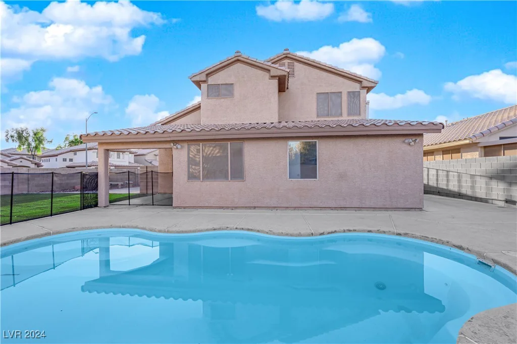 5200 White Coyote, Las Vegas, NV 89130