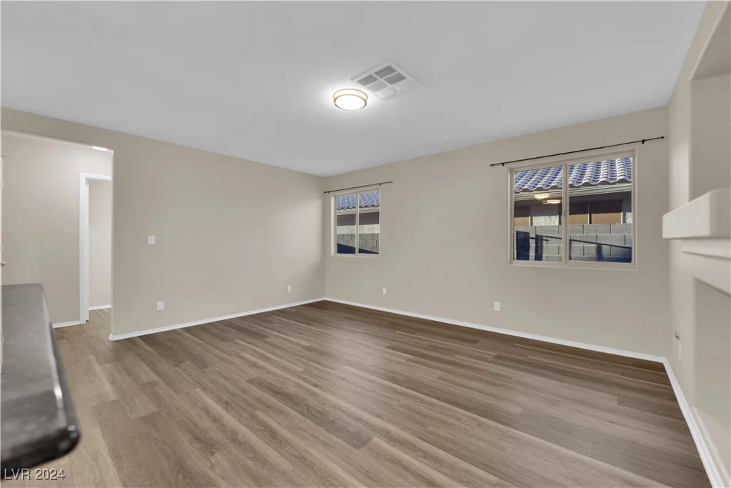 5200 White Coyote, Las Vegas, NV 89130