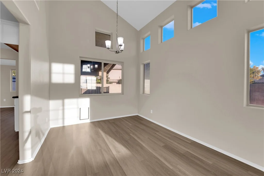5200 White Coyote, Las Vegas, NV 89130