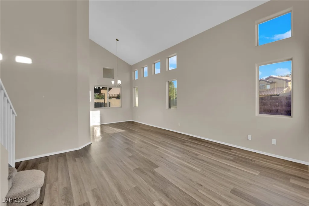 5200 White Coyote, Las Vegas, NV 89130