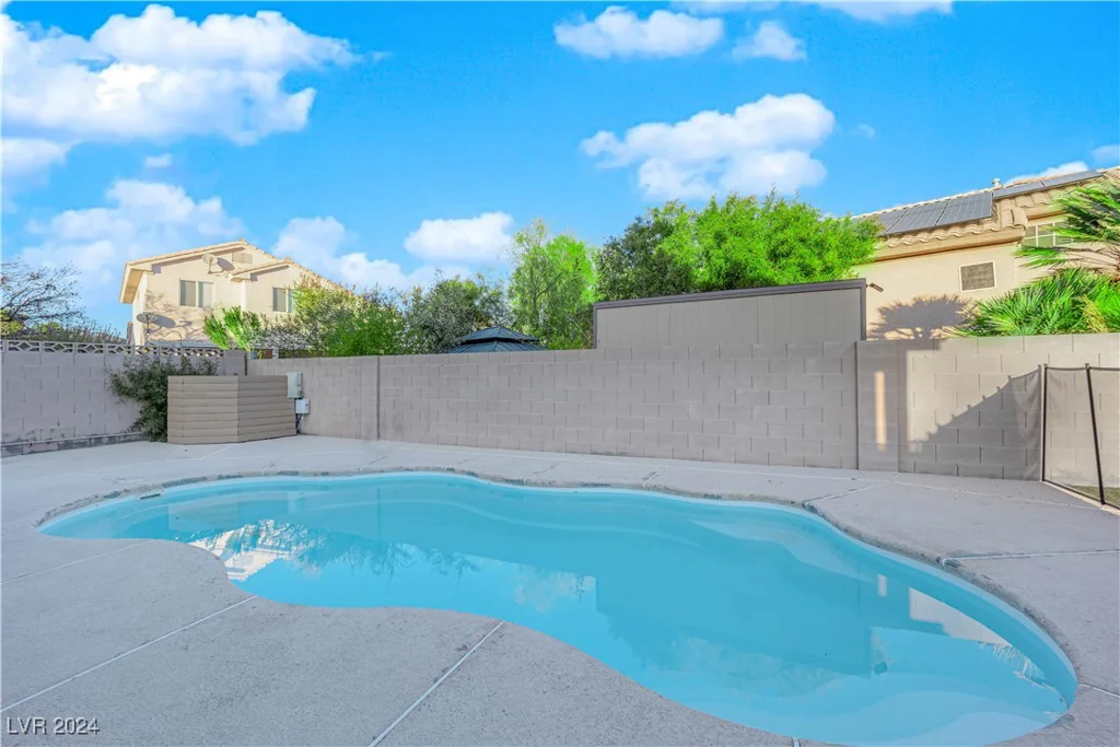 5200 White Coyote, Las Vegas, NV 89130