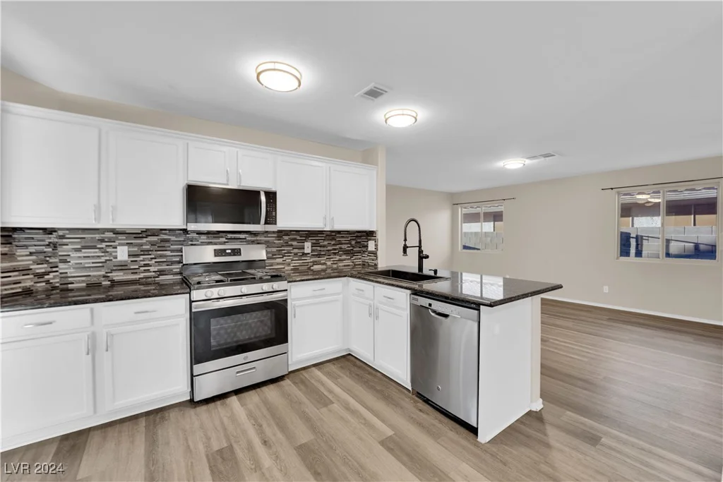 5200 White Coyote, Las Vegas, NV 89130