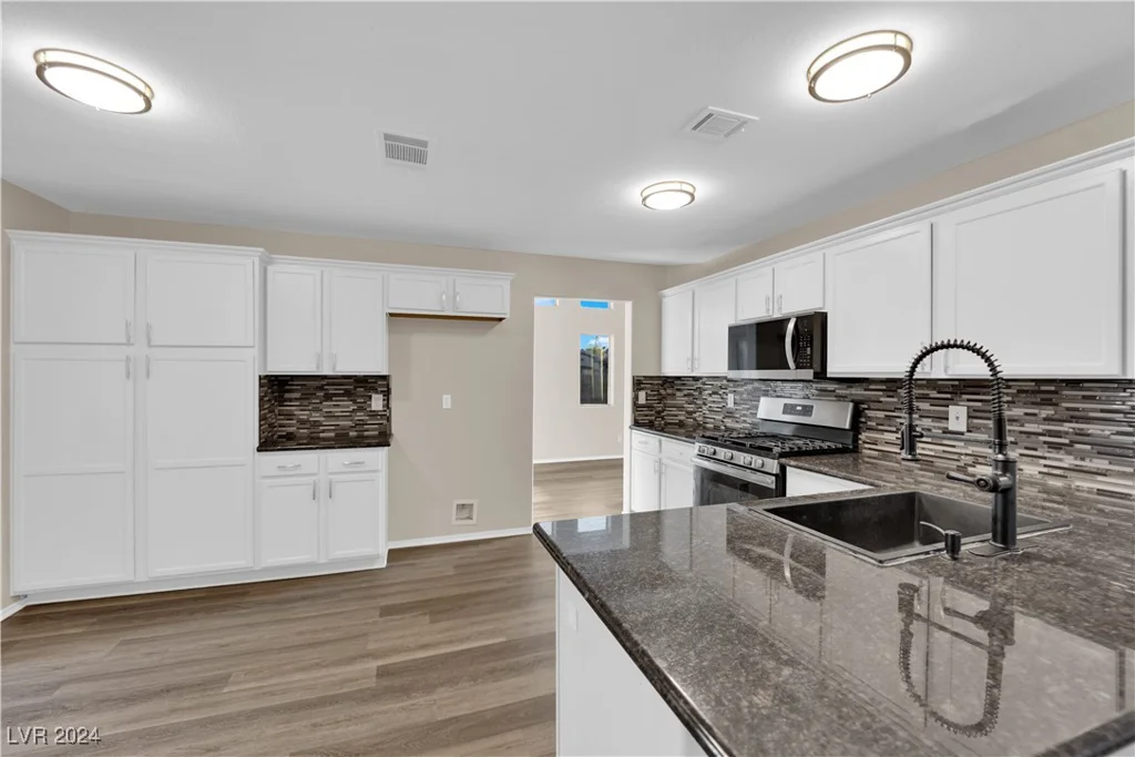 5200 White Coyote, Las Vegas, NV 89130