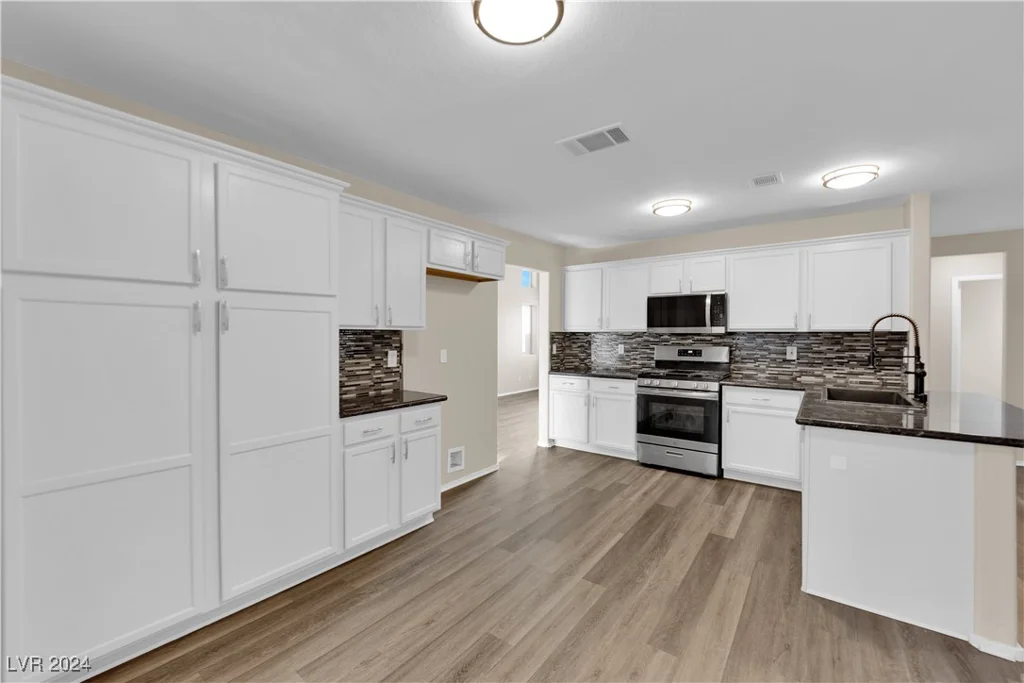 5200 White Coyote, Las Vegas, NV 89130