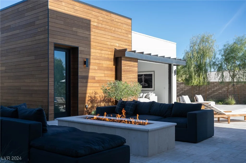 6860 MILOS, Las Vegas, NV 89118