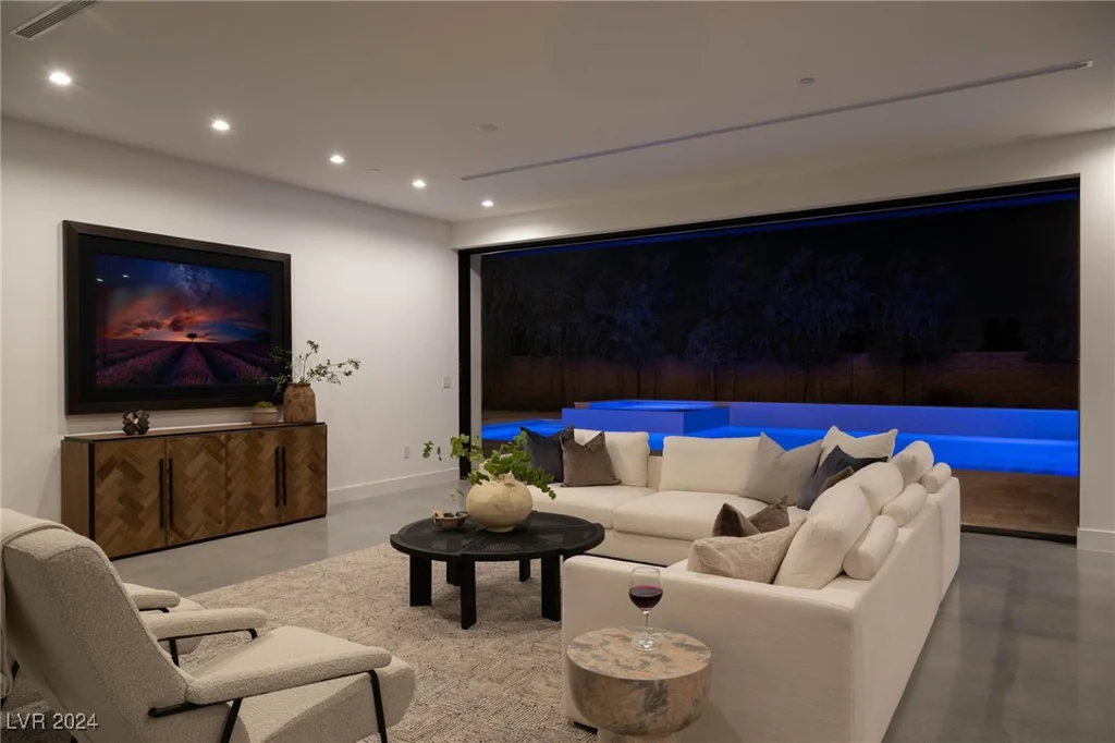 6860 MILOS, Las Vegas, NV 89118