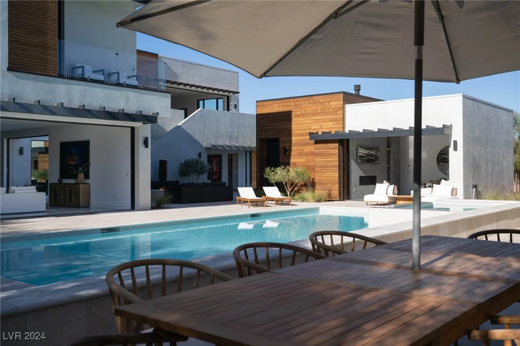 6860 MILOS, Las Vegas, NV 89118