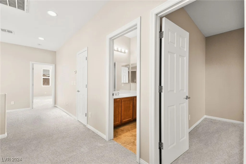 284 Trailing Putt, Las Vegas, NV 89148