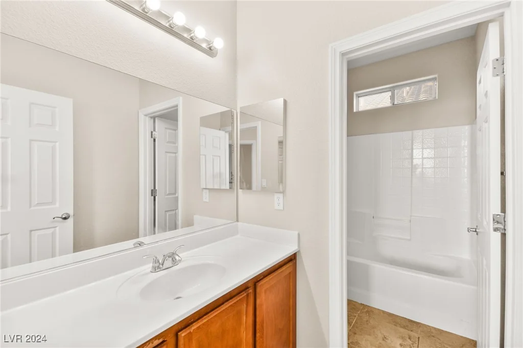 284 Trailing Putt, Las Vegas, NV 89148