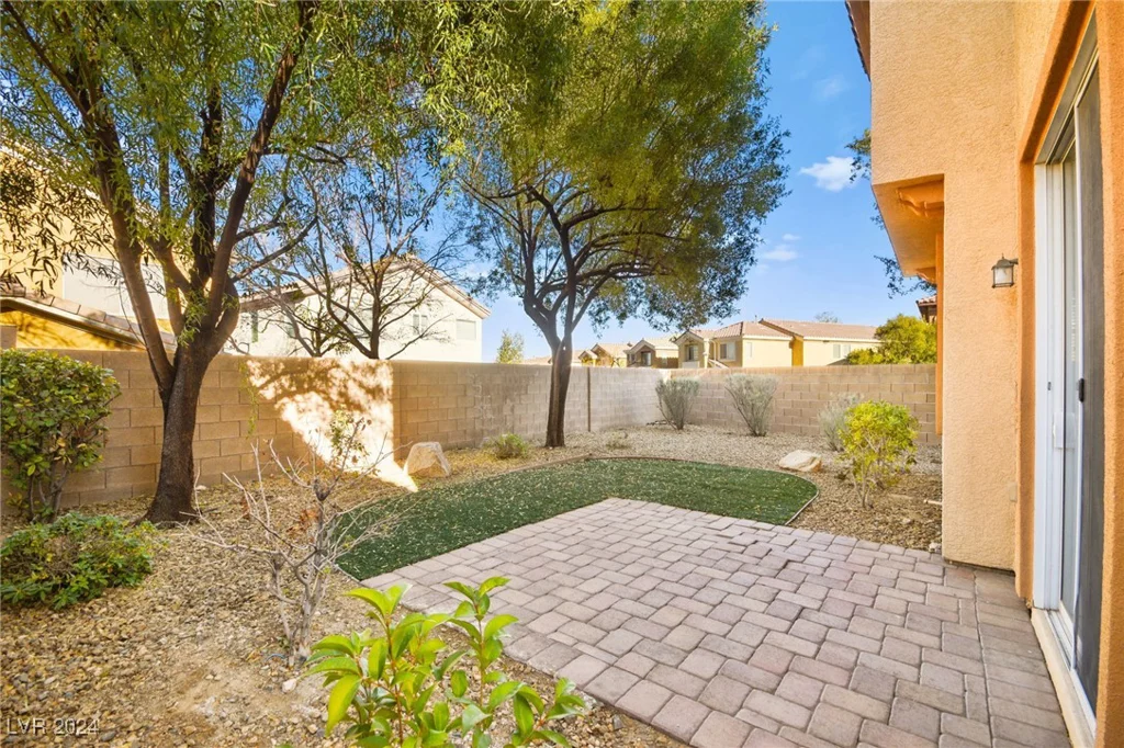 284 Trailing Putt, Las Vegas, NV 89148