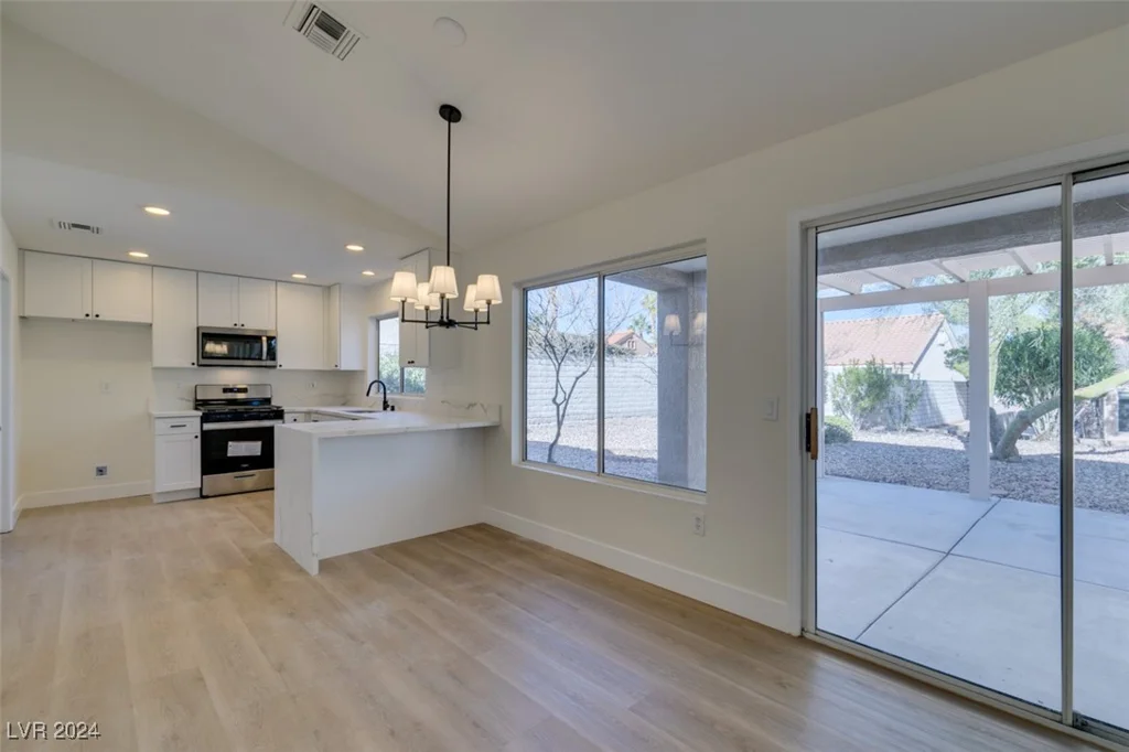 8916 Desert Mound, Las Vegas, NV 89134