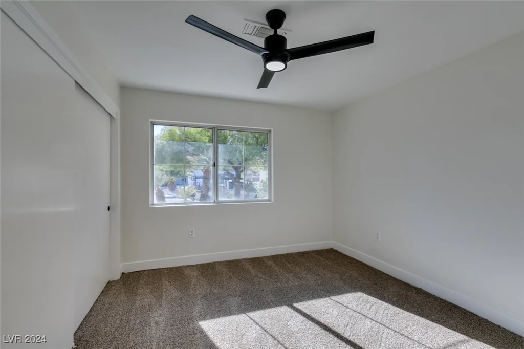 8916 Desert Mound, Las Vegas, NV 89134