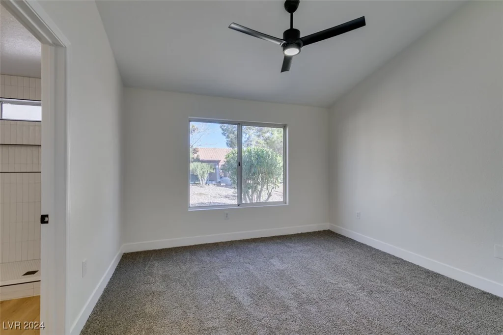 8916 Desert Mound, Las Vegas, NV 89134