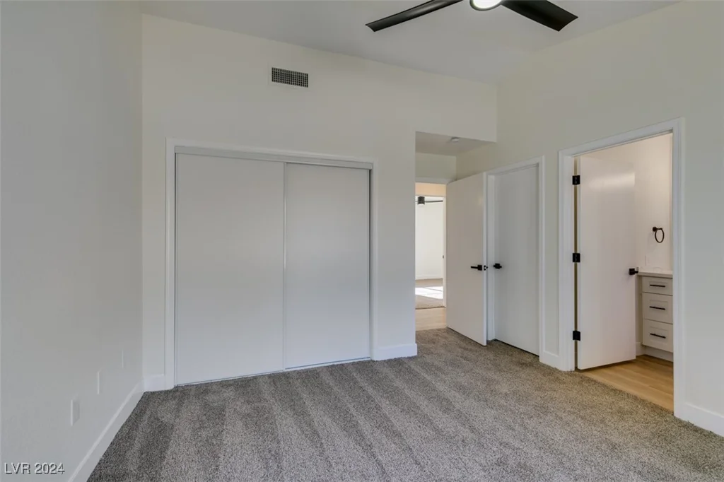 8916 Desert Mound, Las Vegas, NV 89134