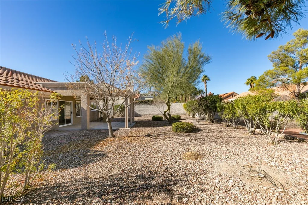 8916 Desert Mound, Las Vegas, NV 89134