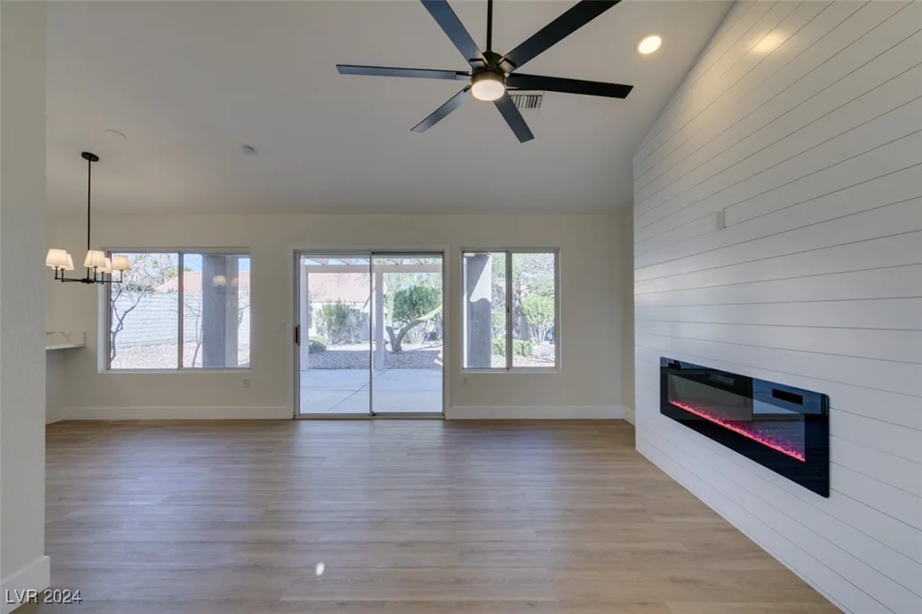 8916 Desert Mound, Las Vegas, NV 89134