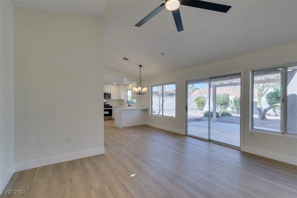 8916 Desert Mound, Las Vegas, NV 89134