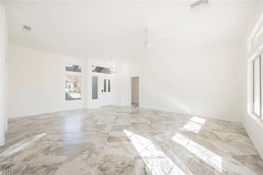 2652 Youngdale, Las Vegas, NV 89134