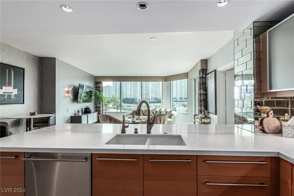 222 Karen, Las Vegas, NV 89109
