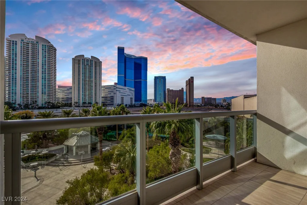 222 Karen, Las Vegas, NV 89109