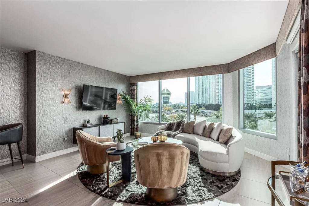 222 Karen, Las Vegas, NV 89109