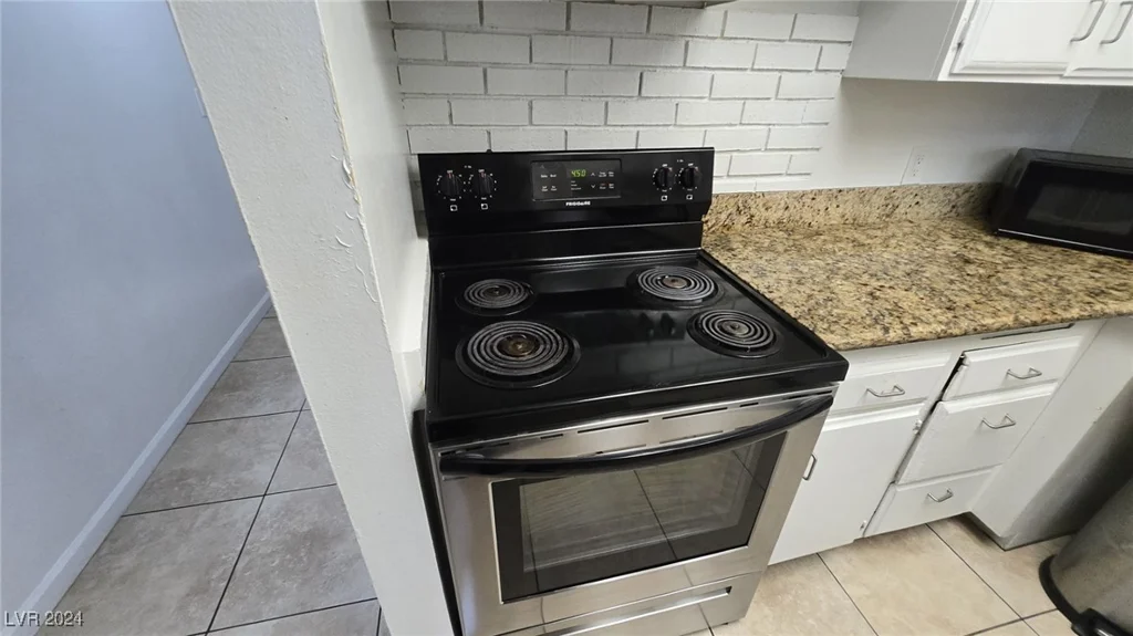 6311 Washington, Las Vegas, NV 89107