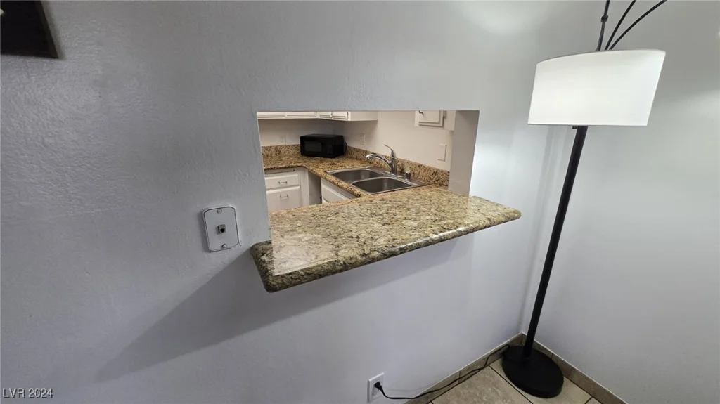 6311 Washington, Las Vegas, NV 89107