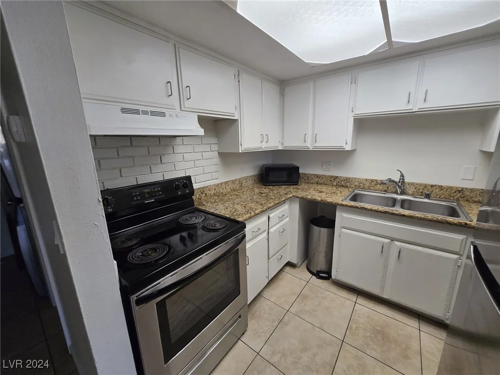 6311 Washington, Las Vegas, NV 89107