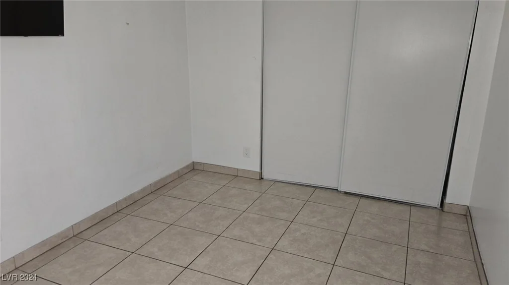 6311 Washington, Las Vegas, NV 89107
