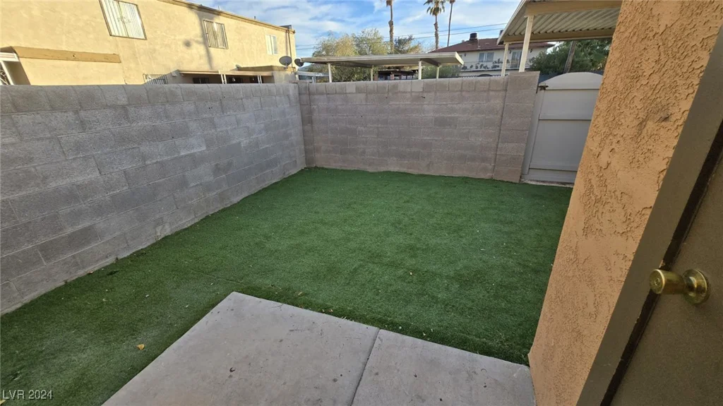 6311 Washington, Las Vegas, NV 89107