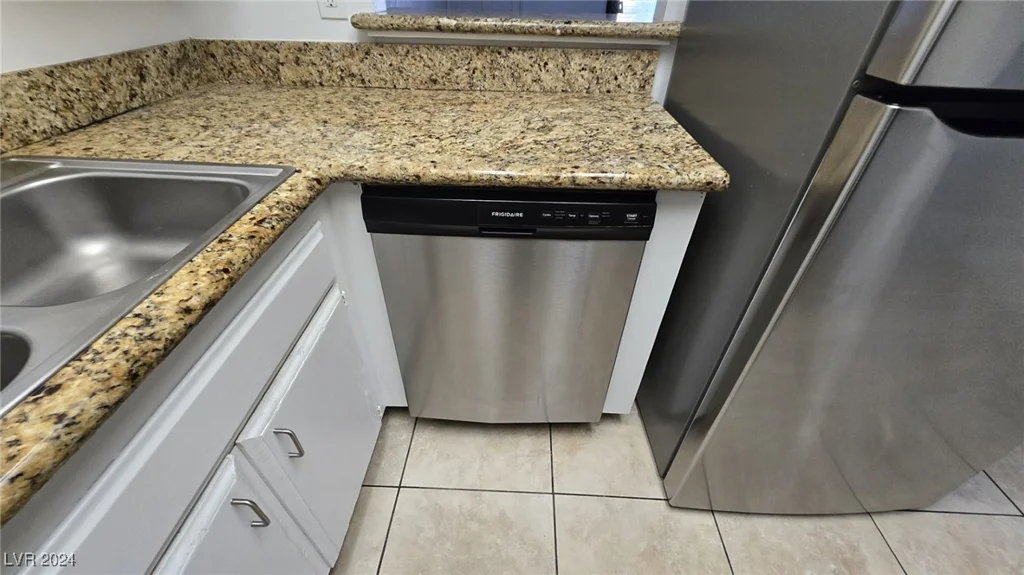 6311 Washington, Las Vegas, NV 89107