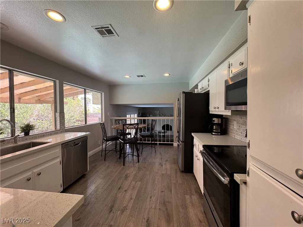 5882 Viking, Las Vegas, NV 89103