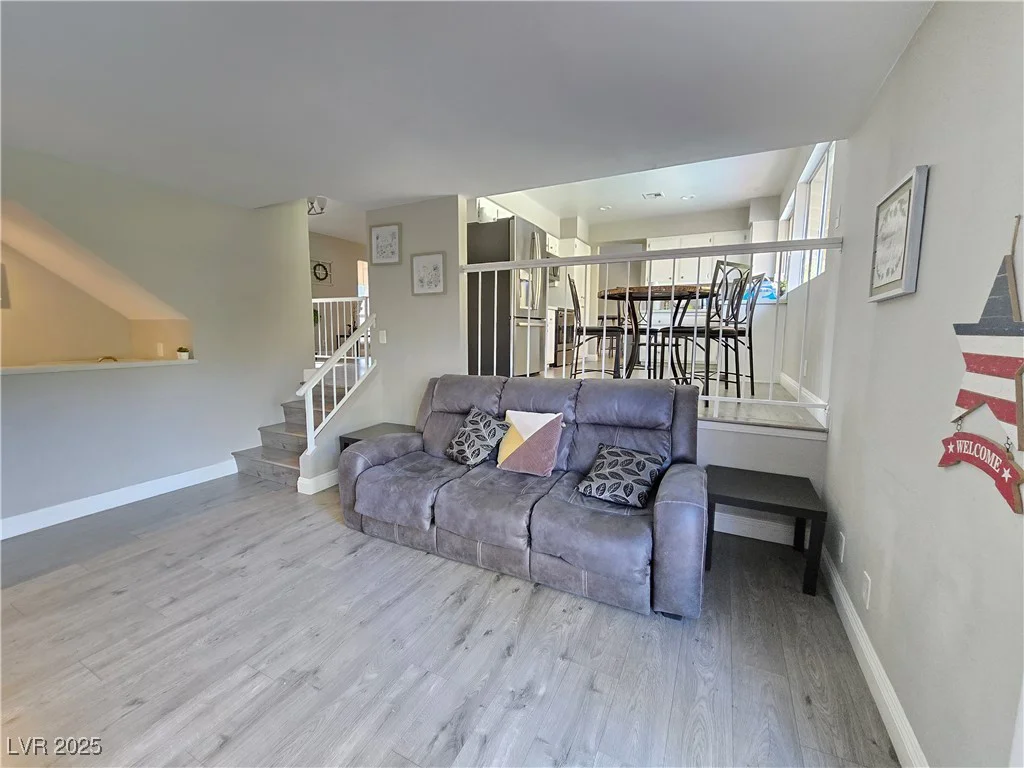 5882 Viking, Las Vegas, NV 89103