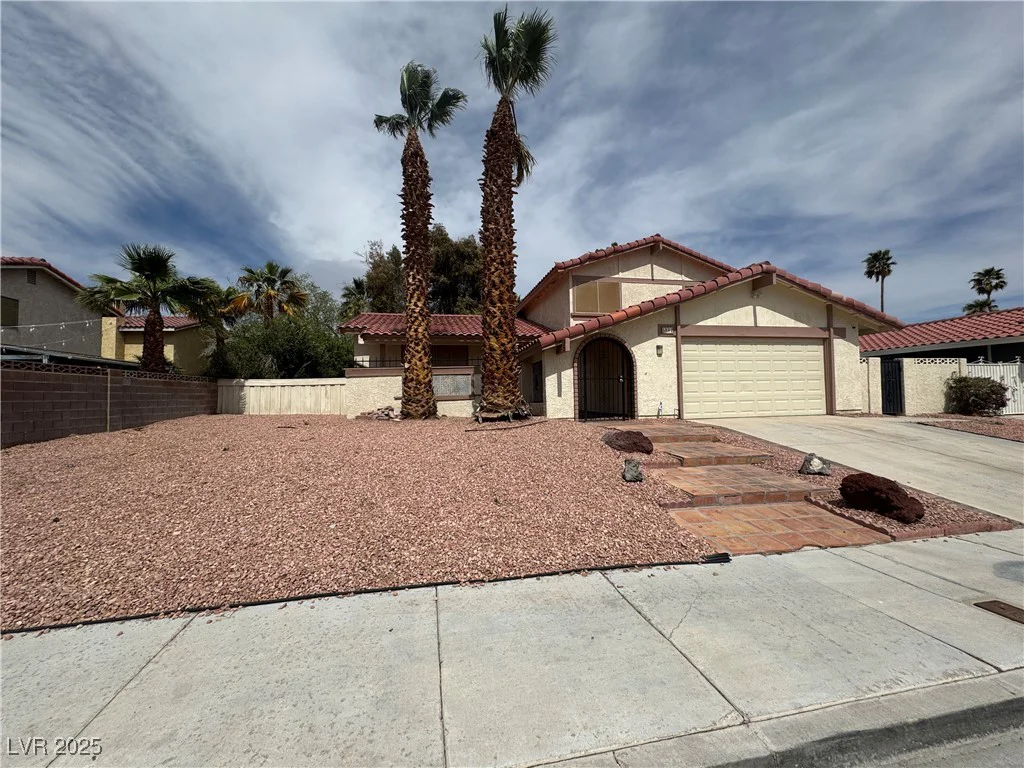 5882 Viking, Las Vegas, NV 89103