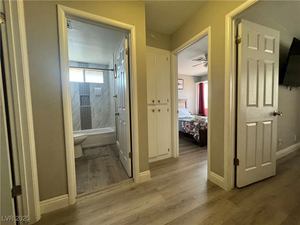 5882 Viking, Las Vegas, NV 89103